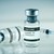 Великобритания одобри адаптирана срещу Омикрон ваксина