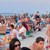 Най-дългата вечеря на плажа събра хиляди във Варна