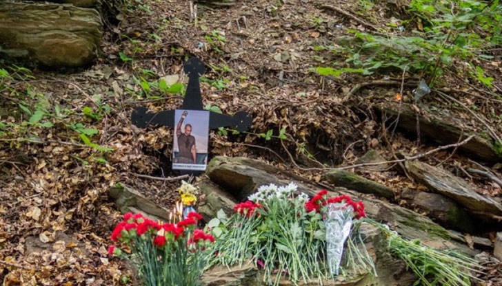 "Непознат ме черпи с неизвестно питие" се оказва валидно оправдание да не бъдеш съден, че си карал с 2,4 промила алкохол "Непознат ме черпи с неизвестно питие" се оказва валидно оправдание да не бъдеш съден, че си карал с 2,4 промила алкохол