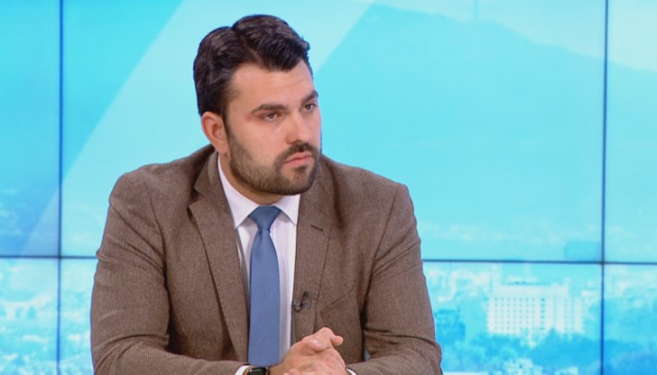 Докато този човек си яде гроздето, МВР представлява това, което е