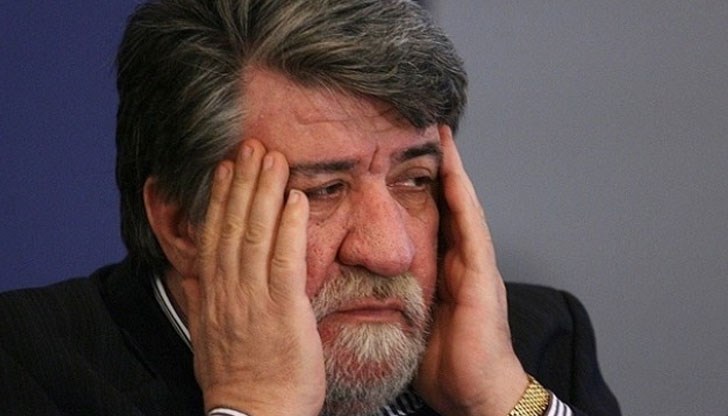 Тези хора ме накараха да сложа климатик. Ако всички го направят - мрежата ще се претовари, заяви бившият министър на културата Тези хора ме накараха да сложа климатик. Ако всички го направят - мрежата ще се претовари, заяви бившият министър на културата