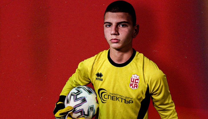 Младият страж е роден през 2007 година и досега беше част от отбора на Дунав Младият страж е роден през 2007 година и досега беше част от отбора на Дунав