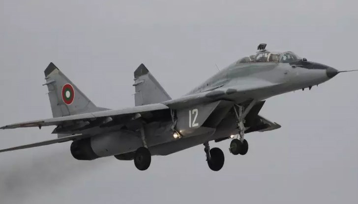 "Съществува реална опасност да не можем да си носим бойното дежурство сами, каза Димитър Стоянов