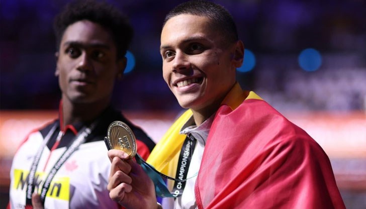 Давид Поповичи подобри постижение от ерата на технологичните костюми