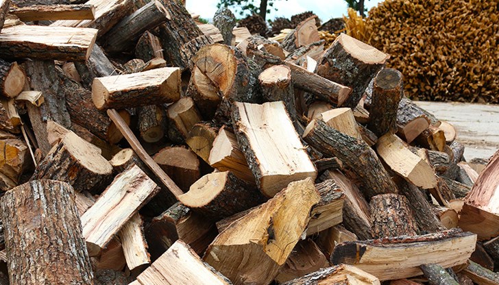 Защо изчезнаха дървата за огрев?