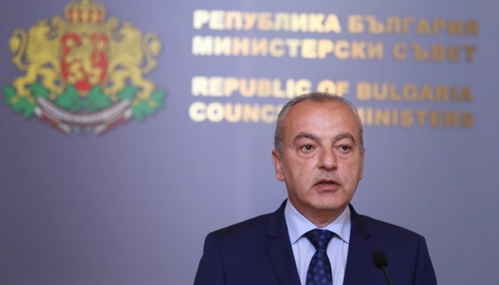 Румен Радев насрочи парламентарни избори за 2 октомври 2022 година