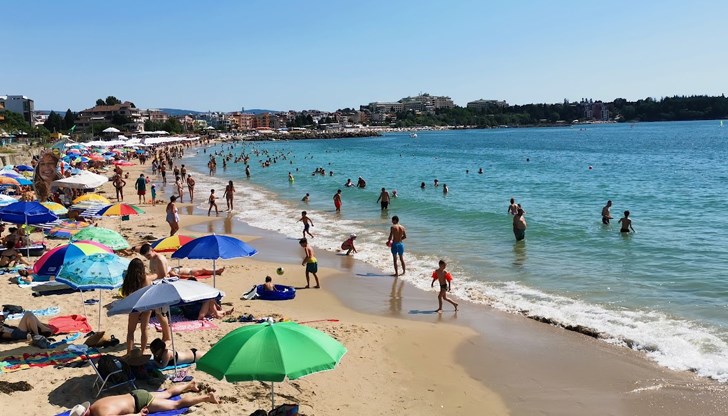 Температурата на морската вода е 25-26 градуса