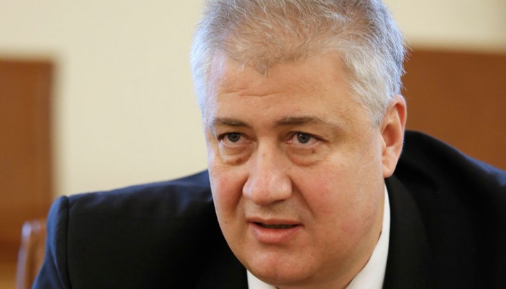 Бившият шеф на "Пирогов" отрече слуховете, че излиза от политиката