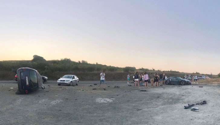 Колата им бе връхлетяна от "Порше", карано от 20-годишен софиянец