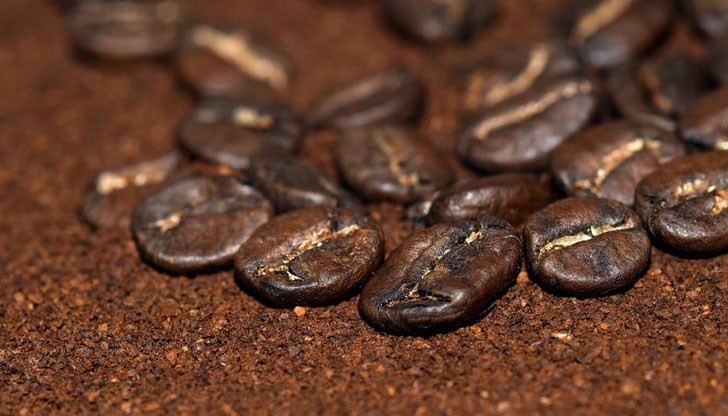 Как да си направите стимулираща маска на косата