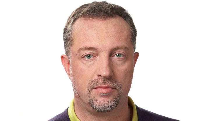 Да чака митичните танкери, да се чуди кога и как да се къпе, как да зареди айфона си, че да пише статуси, допълва евродепутатът Да чака митичните танкери, да се чуди кога и как да се къпе, как да зареди айфона си, че да пише статуси, допълва евродепутатът