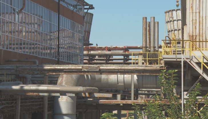 Докато във фабриката за конфитюри в Стряма могат да минат на друго гориво, то в димитровградския завод това е невъзможно.