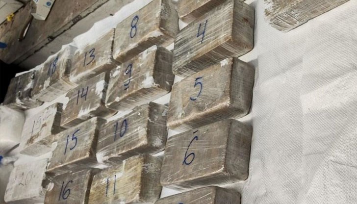 Пакетите с дрога са били в автобус с българска регистрация