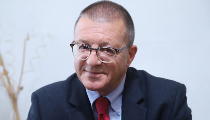 Ще бъдем ли ние отново васална държава, попита бившият военен министър