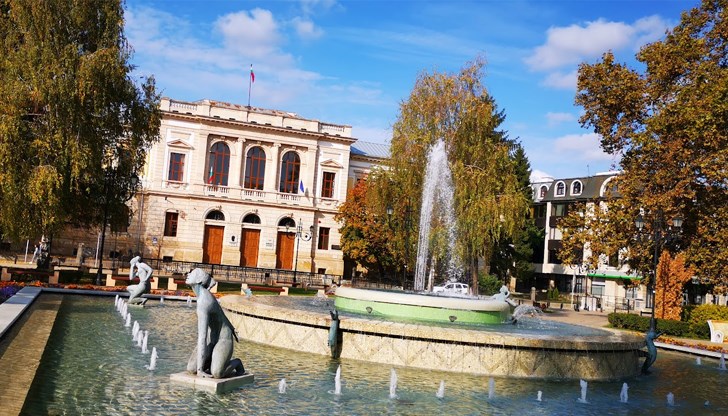 Днес ни очакват краткотрайни валежи, придружени от гръмотевици Днес ни очакват краткотрайни валежи, придружени от гръмотевици