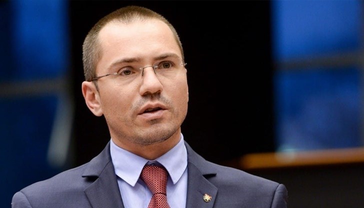 Самостоятелното участие е най-сигурното, то е неизбежно Самостоятелното участие е най-сигурното, то е неизбежно