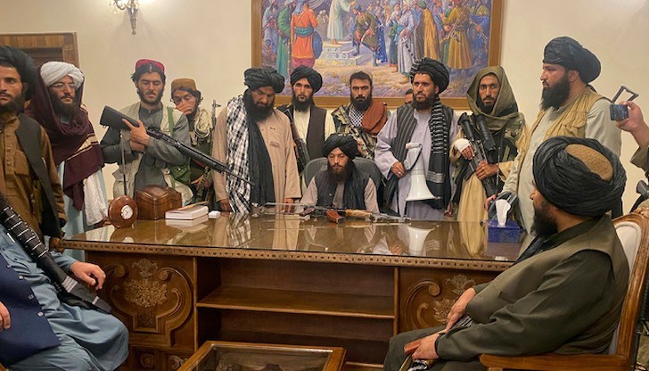 На 15 август 2021 г. ислямските фундаменталисти завзеха без бой столицата Кабул след офанзива в цял Афганистан