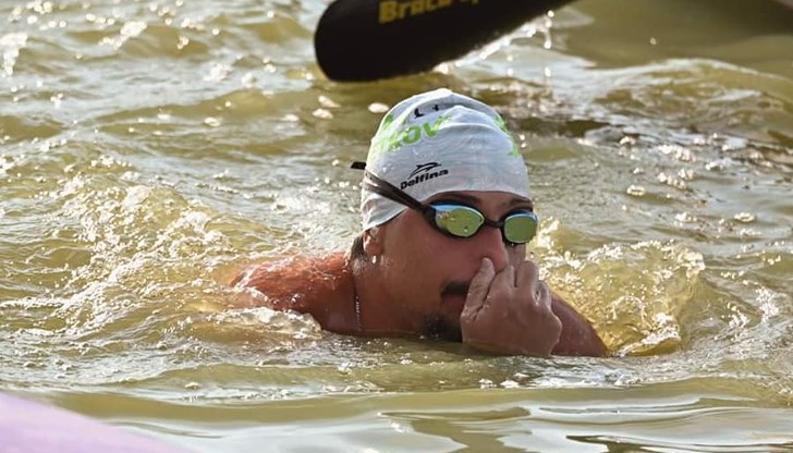 27-годишният Теодор Цветков от Русе постави нов световен рекорд за плуване без прекъсване в продължение на 71 часа