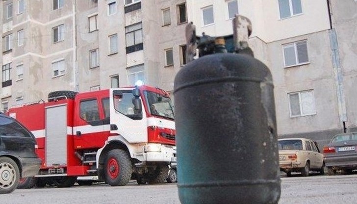 Пострадалият получил изгаряния и е бил транспортиран в пловдивска клиника Пострадалият получил изгаряния и е бил транспортиран в пловдивска клиника