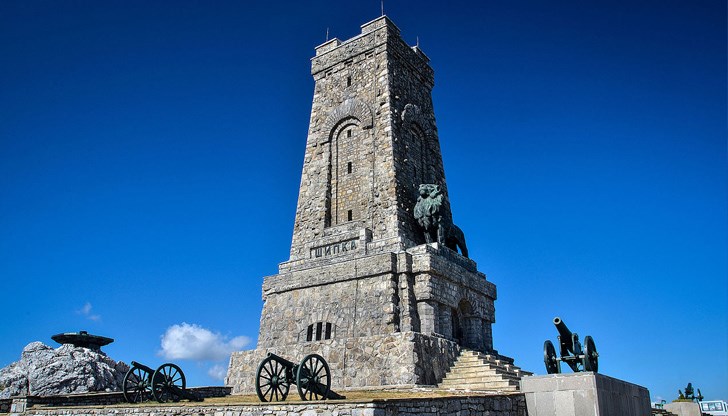 На 26-ти август 1934 година е открит може би най-българския паметник — Паметника на свободата