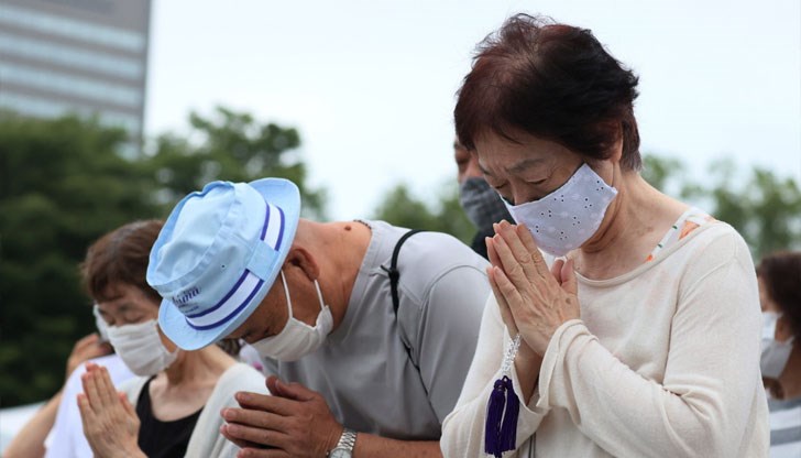 Въпреки това смекчи изискванията за влизане на своя територия Въпреки това смекчи изискванията за влизане на своя територия