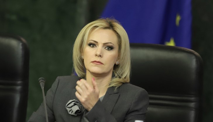 В банката Сийка Милева държи 333 869 лева и 18 277 евро В банката Сийка Милева държи 333 869 лева и 18 277 евро