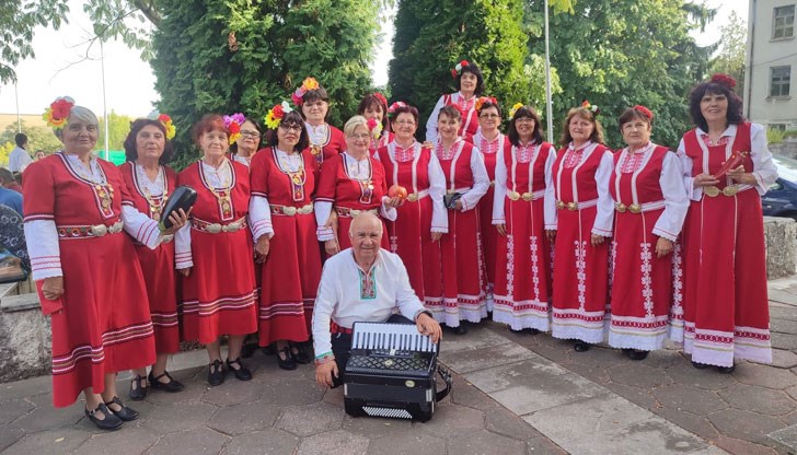 ​Две певчески групи се изявиха на Деветия фестивал на доматите, чушките и традиционните храни