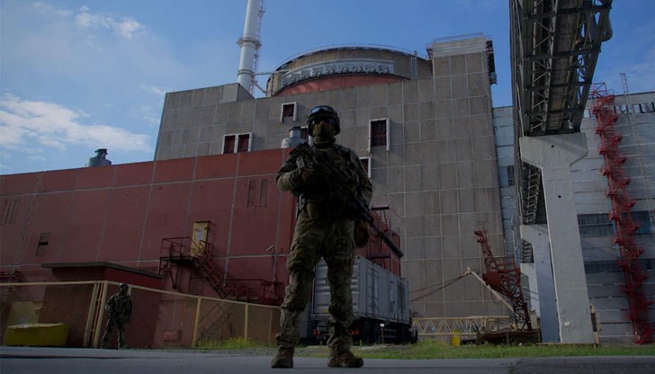 Военни удари принудиха един от реакторите на ядрената централа да бъде спрян
