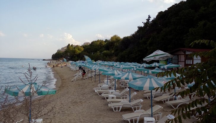 С миши стъпки вървим към есента, уточни климатологът