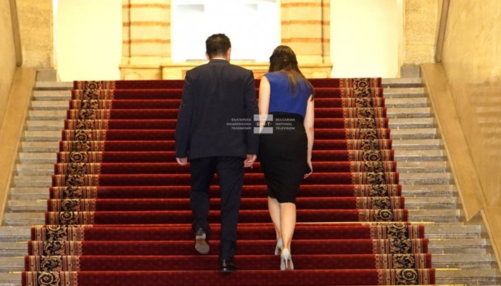 Съветът за електронни медии​ излезе с позиция за снимката на Петков и Бориславова