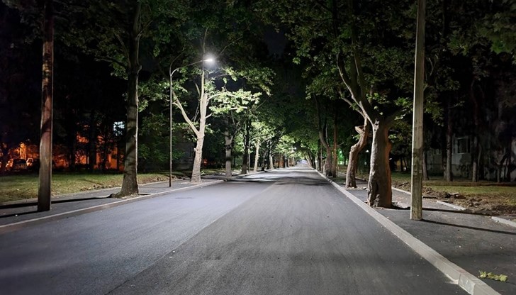 Само за месец е обновено осветлението на над 90 локации в града