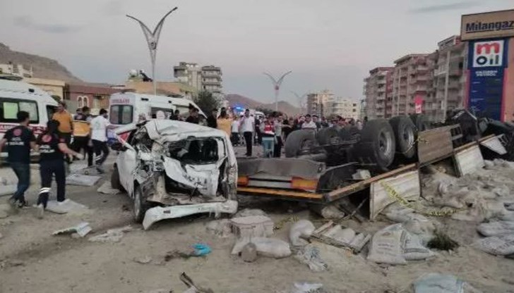 16 души за загинали 16 души за загинали