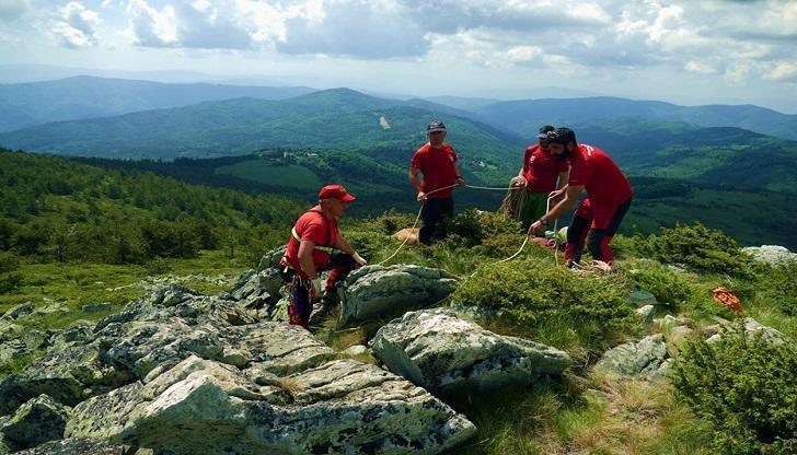 Жена е паднала в района на Стражите