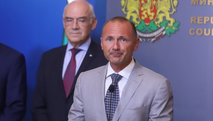 Правителството търси количества газ, които да покрият потреблението за целия зимен период