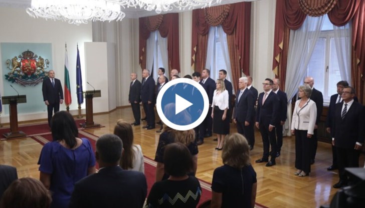 Кабинет №100 започва работа