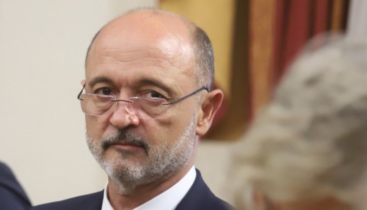 Повечето хора след петия, шестия ден вече не разпространяват заразата Повечето хора след петия, шестия ден вече не разпространяват заразата