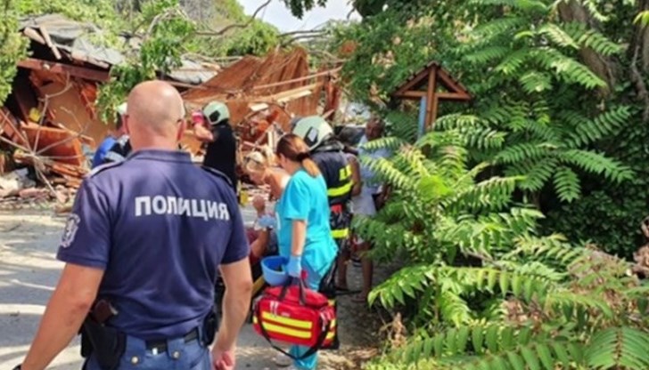 Свидетелят каза още, че преди 10-15 години е имало свлачище на същото място