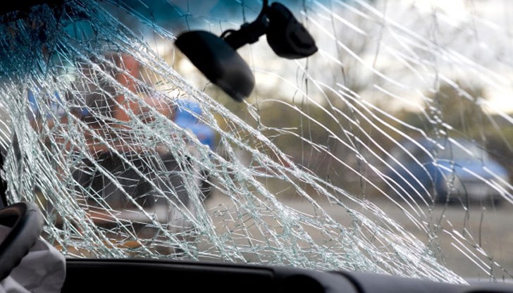 На място е загинал шофьорът