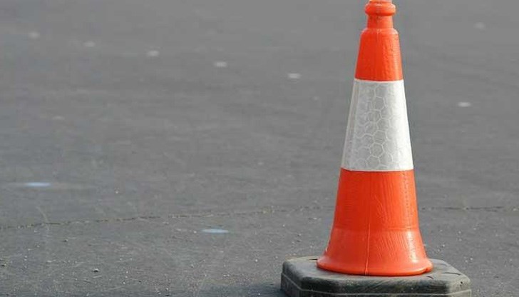 Причината е ремонт на мостовото съоръжение в платното за Русе Причината е ремонт на мостовото съоръжение в платното за Русе