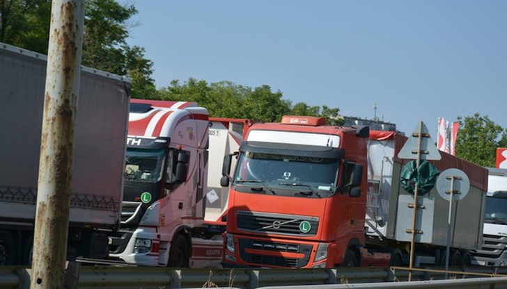 Има спящи шофьори, които са паркирали на пътя