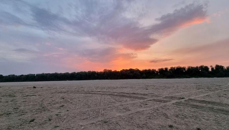 Основната причина за засушаването в Северното полукълбо е феноменът "Ла Ниня", чийто ефект продължава вече втора година Основната причина за засушаването в Северното полукълбо е феноменът "Ла Ниня", чийто ефект продължава вече втора година