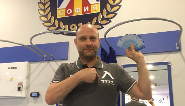 Само ЛЕВСКИ за всички истински и безкористни ЛЕВСКАРИ! Завинаги един от ВАС!!!