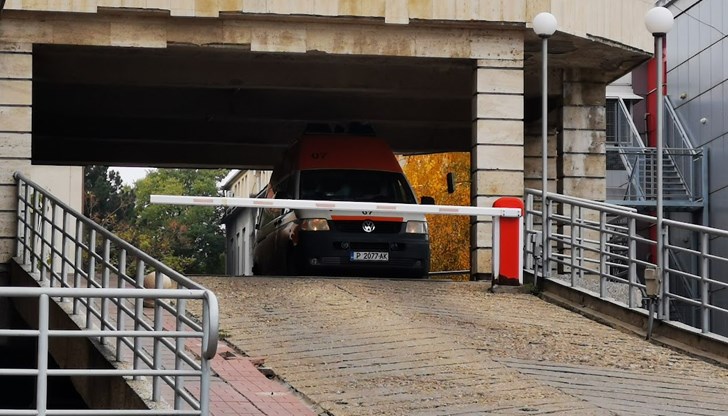 Жената е настанена в тежко състояние с фрактура на черепа в УМАБЛ "Канев