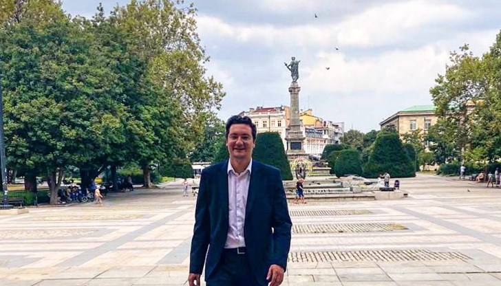 Това става ясно от негова публикация във фейсбук