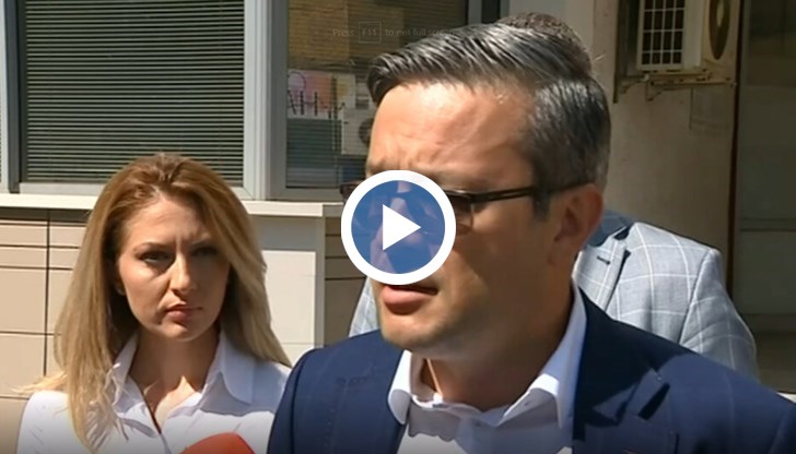 "Първото условие кризата с газа да се реши е в решението да не участват Кирил Петков и Асен Василев", заяви Биков