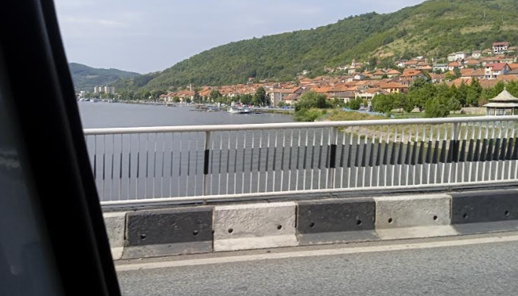 Нивото на река Дунав край Дробета - Турно Северин е