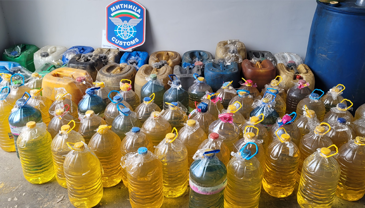 В частен склад са открити туби, съдържащи течност с мирис на нефтопродуктОбщо 1491