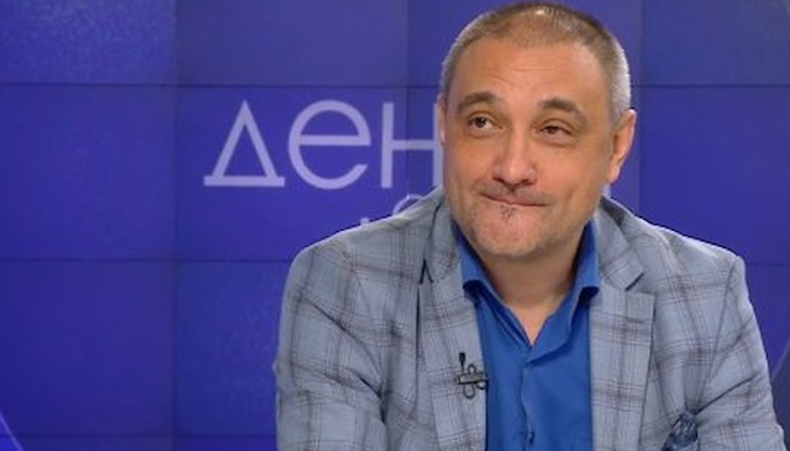 Той определи поставянето на четвърта доза като "част от абсурда"От