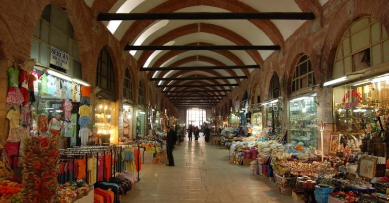 Десетки хиляди българи прииждат на шопинг в ОдринНапливът на българи