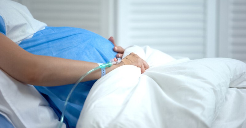 Екипи от две болници са се опитали да я спасят21-годишна родилка